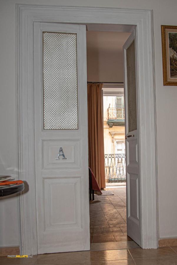 Victoria Suite Casa Vacanza Taranto Exterior foto