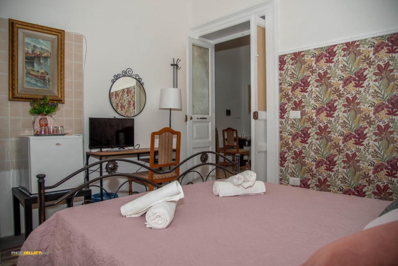 Victoria Suite Casa Vacanza Taranto Exterior foto